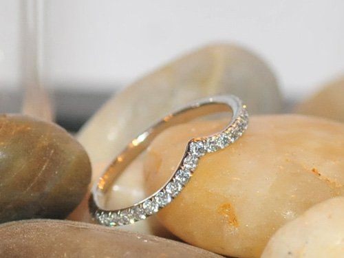 kirschinc's tweet photo. Gorgeous pinched eternity #weddingband from #StevenKirsch
#weddingring #weddingrings #diamondring #diamondrings https://t.co/ips9MmA89n