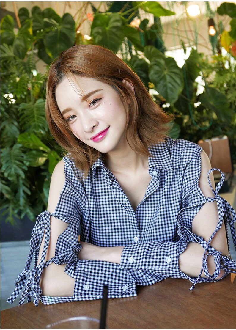 @kmjngxn kalau liat saya mah gaperlu elus dada kok, karna saya yang paling normal hehe