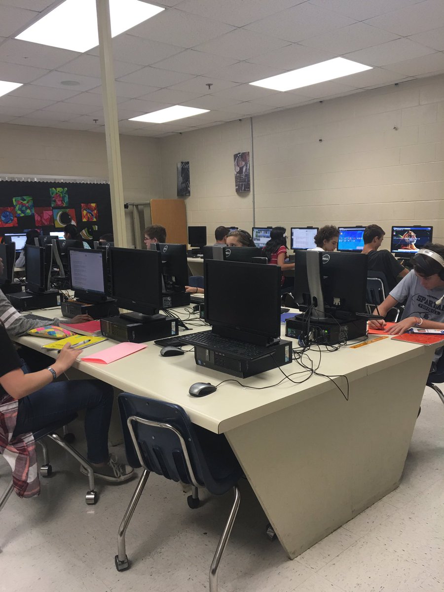 Jordan Ragland (MsMillerWHM) Twitter