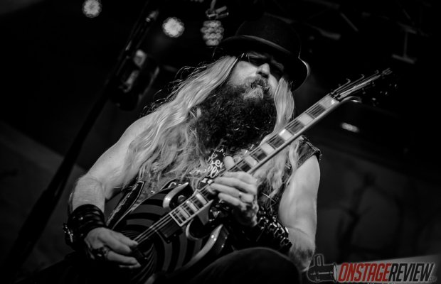 MNRKHeavy's tweet photo. The #BoSII train rolled through Chicago. Read @onstagereview @ZakkWyldeBLS's shredfest
https://t.co/JhEUClZ2jx https://t.co/01lwC3bWXi