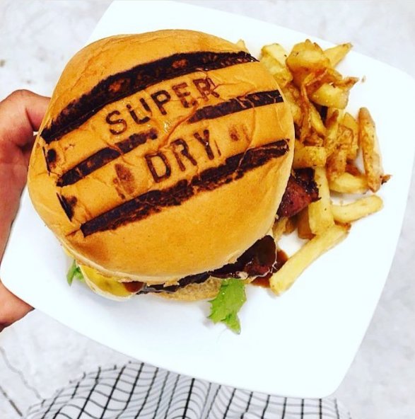 Superdry's tweet photo. Now that's our kind of burger! Happy #NationalBurgerDay 🍔! https://t.co/m2CpQQyB31