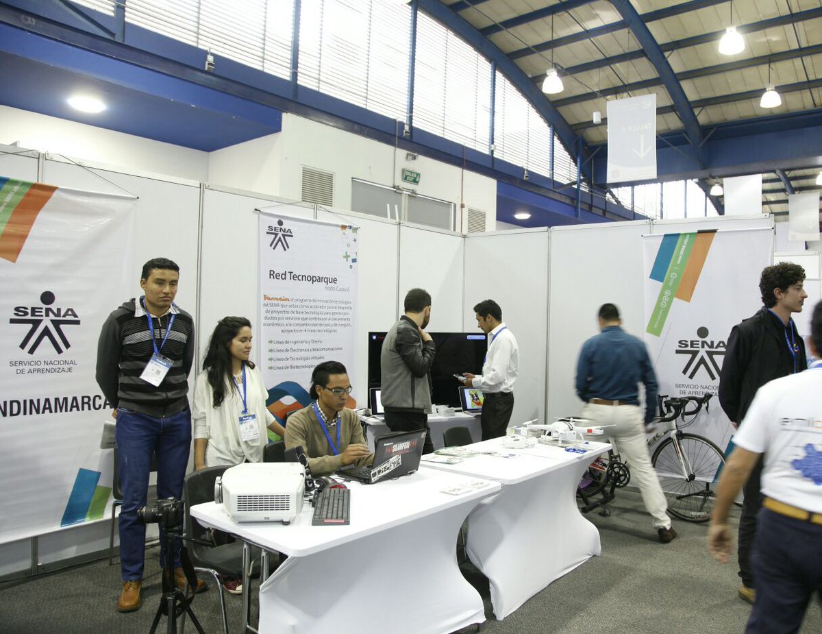 SENAComunica's tweet photo. Hoy inicia dos días de maratón tecnológico en @EXPOMiPyme. Aprendices #SENA participan con sus proyectos TIC https://t.co/zkcDuMsC2g