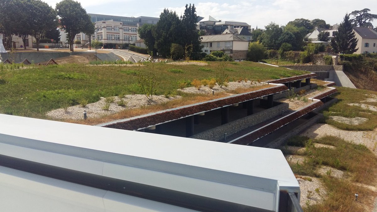 bizeul_thomas's tweet photo. Inauguration du #PEM de #vitré. Espace multimodale avec des atouts : mobilité, panorama, parking, architecture,... https://t.co/ryHyzZl2rR