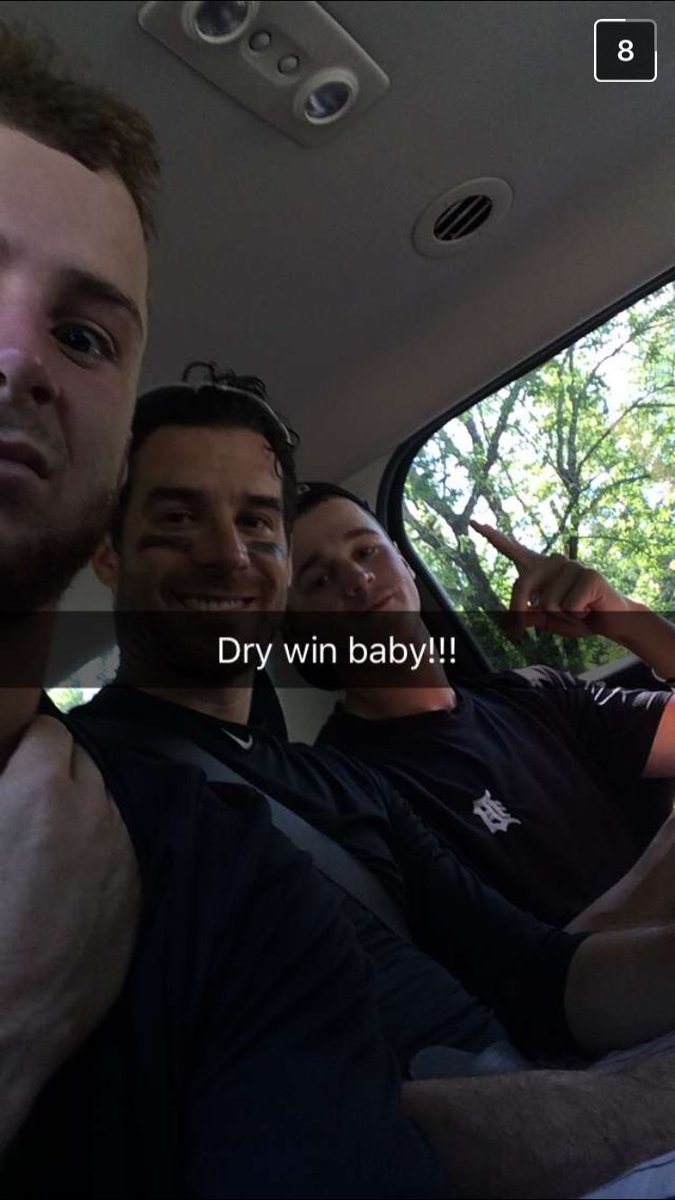 Congrats to <a href="/chrisfar14/">Chris Farrow</a> and the <a href="/MooseheadDry/">Dartmouth Mooseheads</a> on a game 1 win!