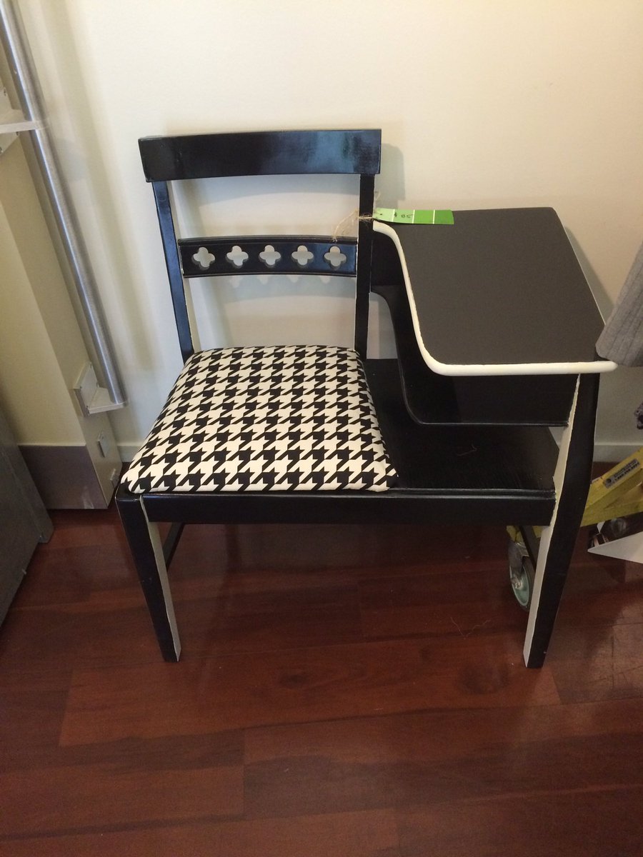 Tamaraity's tweet photo. Checking out the sustainable goods @ #edited4goodwill. Only question is do I love this or luuuuuv this? https://t.co/gqajo9XKnP