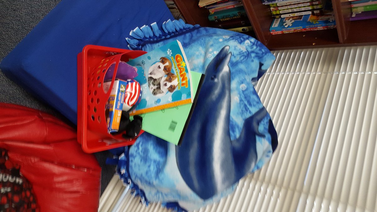peg4thgrade's tweet photo. Davis 4th grade quiet corners are so nice! @BishopEducates @codygibson77 @Davis_Dolphins https://t.co/2vQuuJ5QnA
