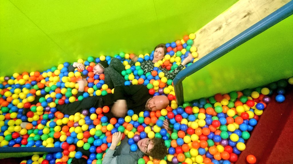 SofarManchester's tweet photo. This is how we party after a gig #SofarMCR #properadults @rosediamondhand https://t.co/k5F2brWFKM