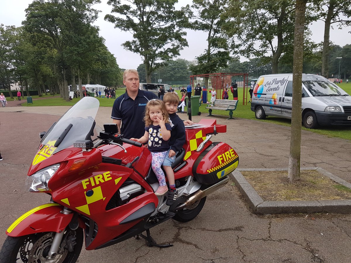 VpxWidnes's tweet photo. Brilliant day- thank you to everyone for coming. We hope you all had fun!!! https://t.co/EC2zMYQ7Tw