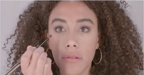 CosmoTV's tweet photo. Get the smokey eye technique down with this step-by-step guide https://t.co/OPn9Wvbnts https://t.co/vPDd5cYXvJ