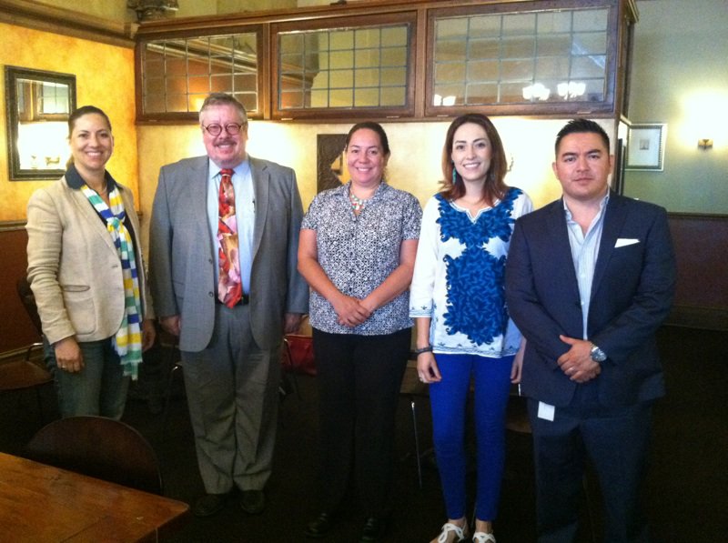 consulmexDET's tweet photo. Reunión de planeación con líderes de organizaciones que integran el Consejo del Capitulo Detroit de la #RedGlobaMx https://t.co/gyTdE5700d