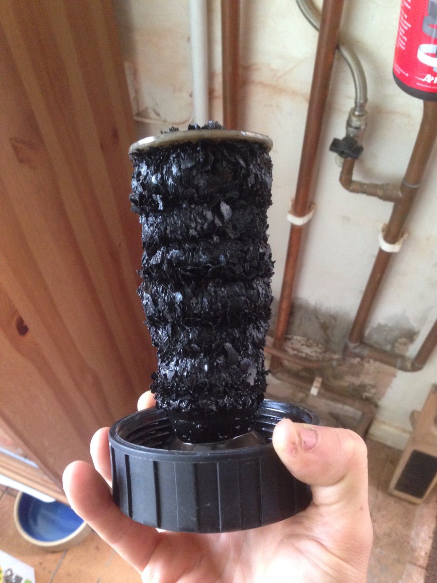 powerflushhull's tweet image. Doing its job,lmao,a correctly fitted filter should have a smear at most.