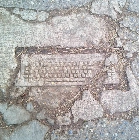 Nrw_Cathedral's tweet photo. Sooooo many questions.
Why? Where? USB ports?
#ElmHill @NorwichCQ https://t.co/wN9aCfRUcI