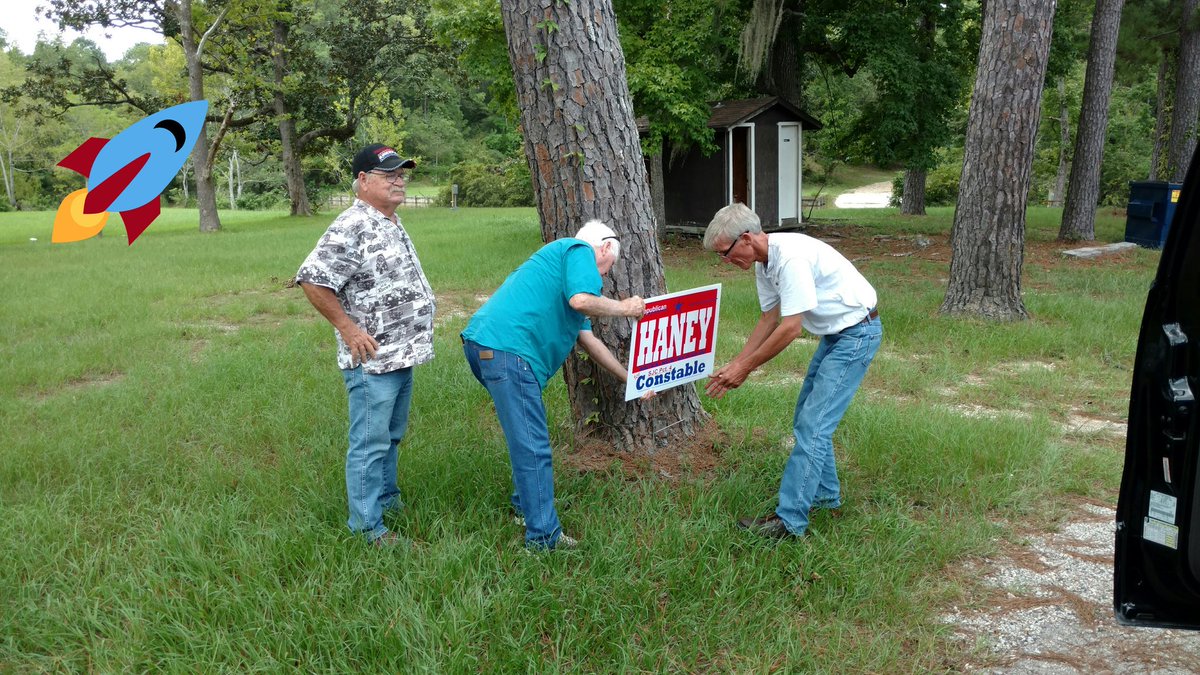 SJCORepublican's tweet photo. Haney 4 Constable pct 4 crew putting the signs where they count! #unitetowin2016 @tstrike @stkarilo_rugger https://t.co/dT8Cg3Z4YR