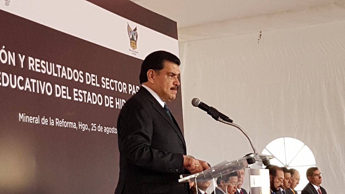 gobiernohidalgo's tweet image. Mi reconocimiento al Presidente @EPN y al Secretario @aurelionuno  por su apoyo a #EducaciónHidalgo