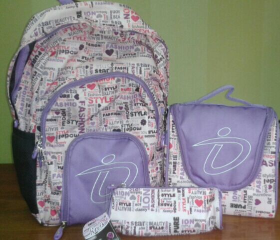 MarinellyQQ's tweet photo. @ConJatnna estoy enamoradaaaaaa de mi mochila @DitacoRd... Demasiado chuliiiiiiiiis. Gracias!!! https://t.co/aWDL1hLx9l