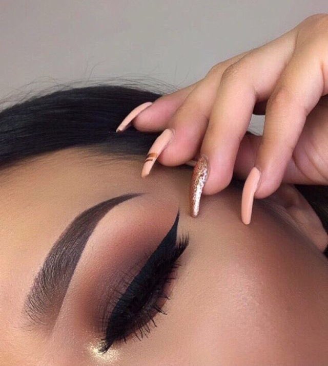 linerandbrowss's tweet photo. POPPIN' https://t.co/FnjiQe9oDW