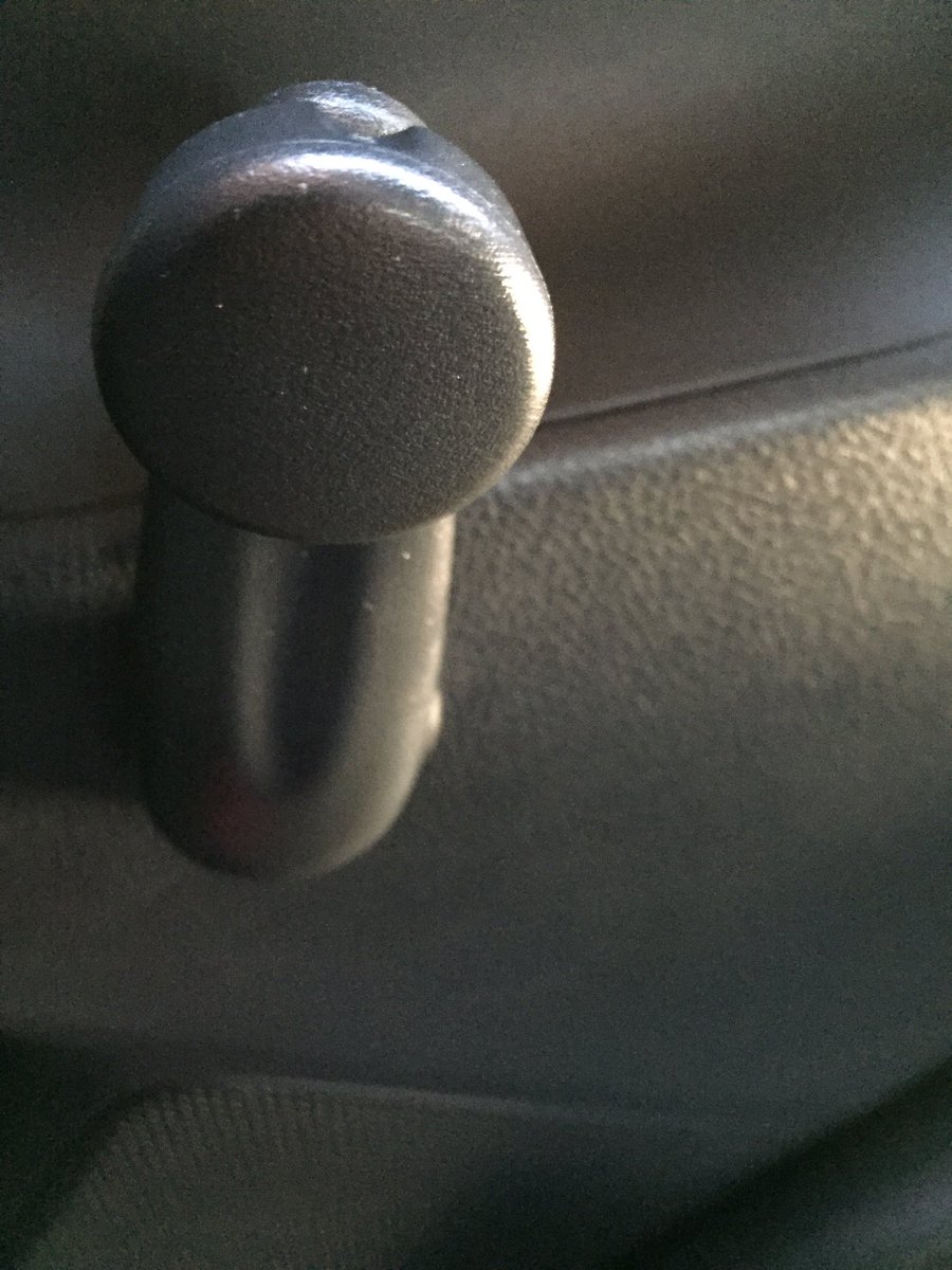 This actually opens car Windows! Weird no button to press