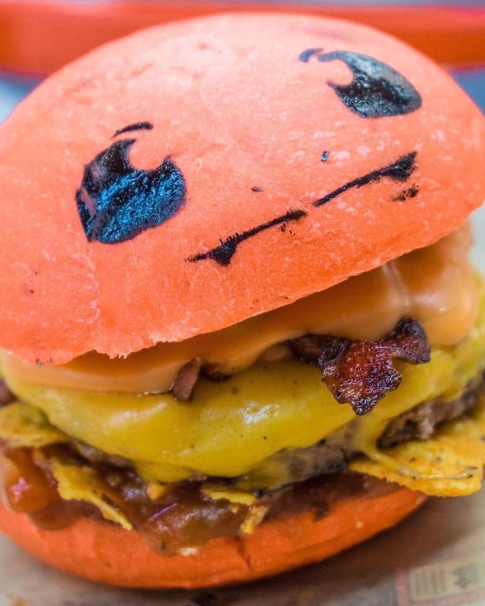 TangeloPeru's tweet photo. “Pokeburgs”, las nuevas poke hamburguesas con imagen de Pikachu, Charmander y Bulbasaur 🍔🍴 #marketing #creatividad https://t.co/xRJGZ0c4Mi