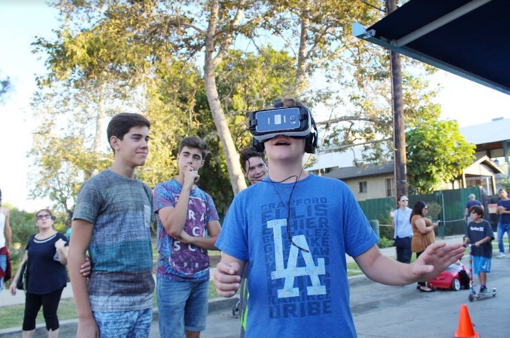 LARiverVR's tweet photo. "This is wild!" #LARiverVR revelation at @FrogtownArts Walk 2016. https://t.co/ks3rP0K06L