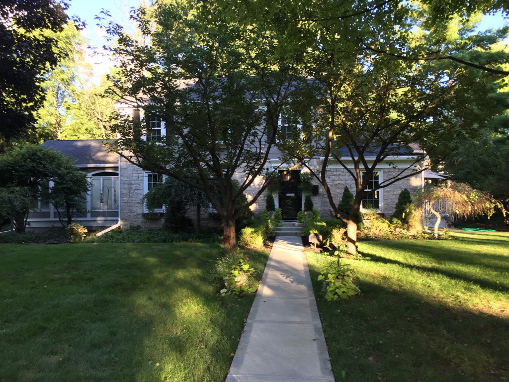 ldietrick's tweet photo. We luved living at 129 E Westfield Blvd. Now it's your turn. MLS #21438428. Open house this Sunday, 12-2P #dodropin https://t.co/xrRq00xOCJ