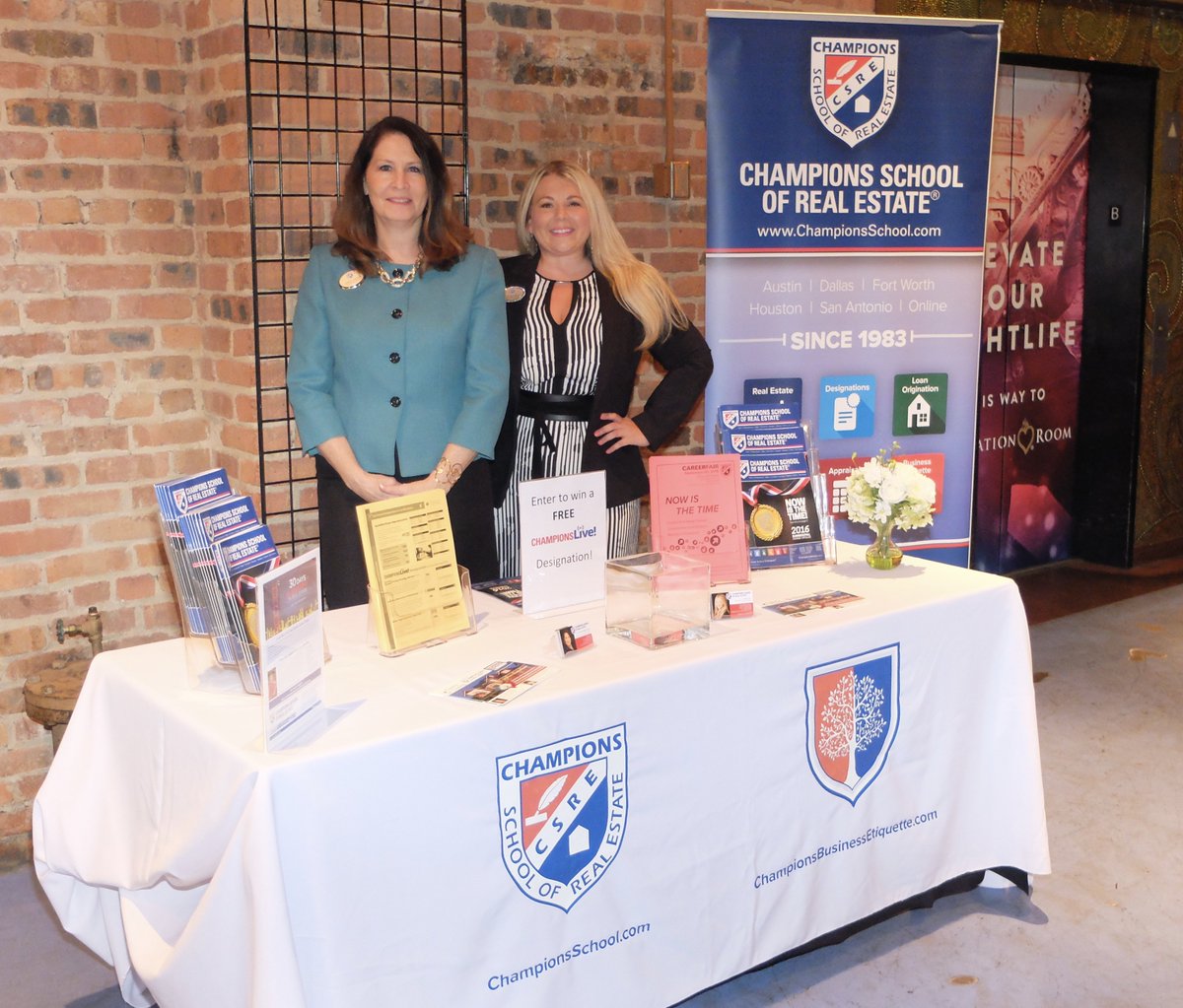 ChampionsSchool's tweet image. @ChampionsSchool is proud to sponsor @JPRealtors' Top of the Top event today at the House of Blues! Stop by &amp;amp; visit!