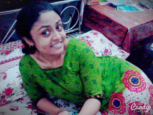 Muz TV boshlovchisining yalangoch suratlari