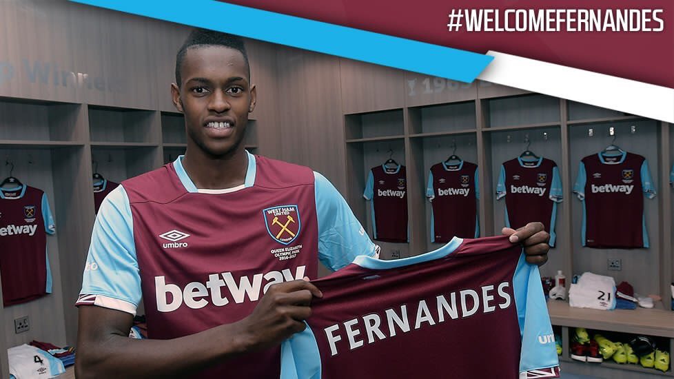 WestHamViews_'s tweet photo. DONE DEAL: West Ham have signed 20 year old Edimilson Fernandes from FC Sion for £5.5m! #WelcomeFernandes #COYI https://t.co/C5a9f6lRgu