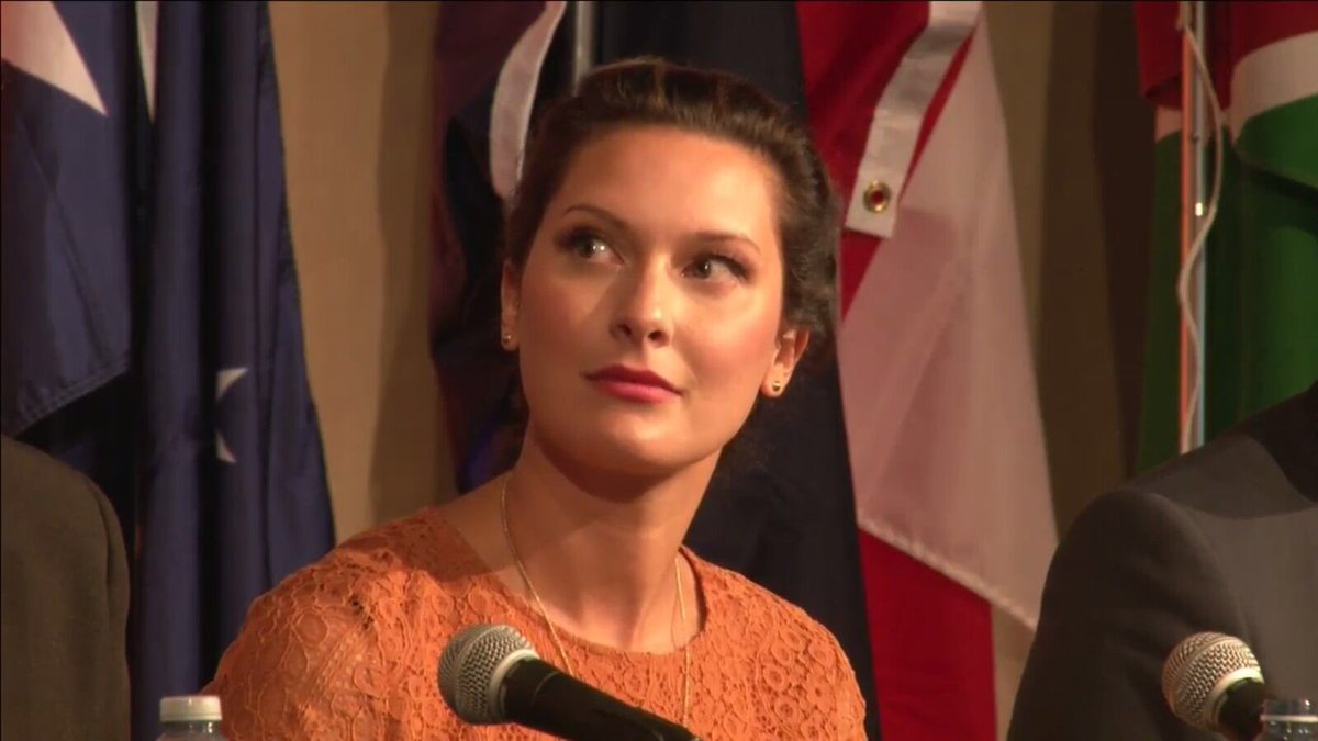 WIBFInnovators's tweet photo. "She dreams. She creates. She believes. She Conquers." - Chantal, @PrincessShopSK
#WIBF2016 https://t.co/Br8H0CQSIj