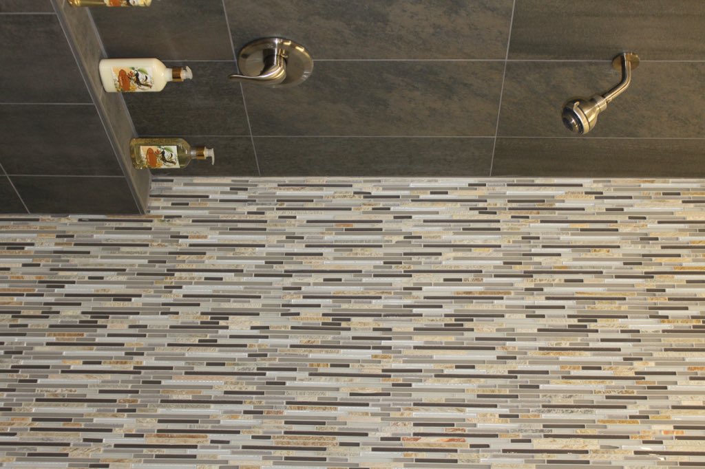 Maniscalcostone's tweet photo. Fall is fast approaching, you could warm your home with our Sutherland Slate series! @Manisalco https://t.co/Ei9kGbt0RZ