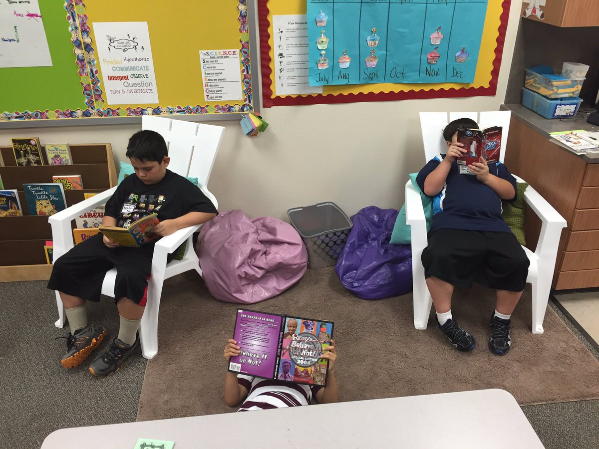 mendenhallthird's tweet photo. DEAR time is awesome in 3rd grade! #mendenhalllearns https://t.co/KogjnQKwcd