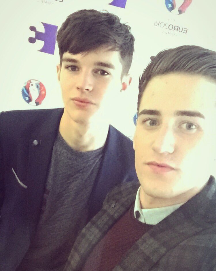 NathanAdams95's tweet image. Modelling @RemusUomo on @TV3Ireland today 👏🏻 #ARModels
