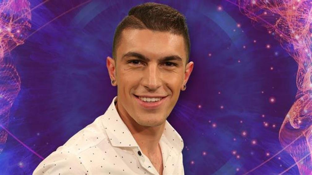 EsShowmatch's tweet photo. Te gustaria que @LuifaGal ganador de #gh2016 sea participante del bailando 2017?

Dale RT https://t.co/oXQqvwHEri