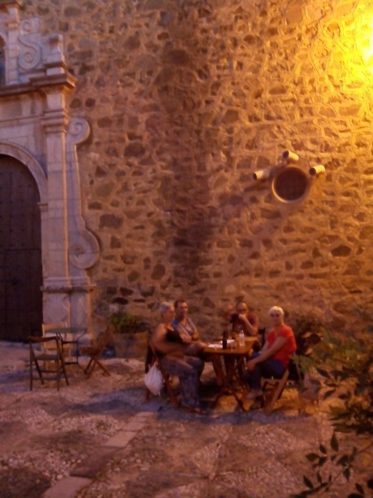 simolsa's tweet photo. La #Toscana ? Nooo #Priorat #Gratallops #Calbotera #festelestiu https://t.co/Z6kbL3ZOZ8