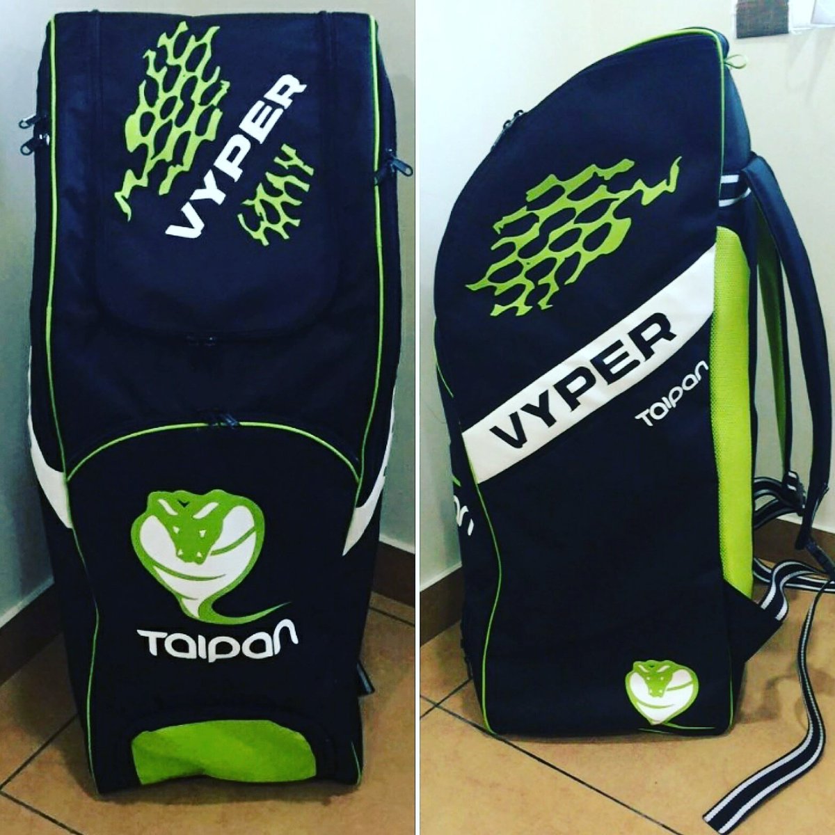 COMP TIME! We are giving away a Taipan duffle bag. Simply RT to enter. Draw on the 10th September! #TeamVyper