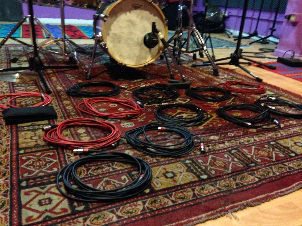 cucchiamusic's tweet photo. Setting up for saturday #recordingsession #recording #recordingstudio @Studio_Actone @cesarelik https://t.co/XFE83efaUX