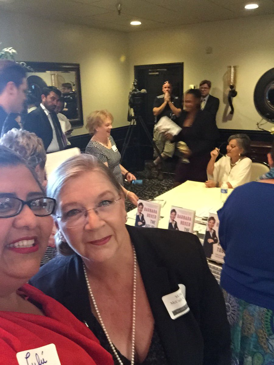 LuluOMedia's tweet photo. #equalityday #SenatorBoxer #Fresno #NWPCFresno #CaLatinaDemocrats in support and dedication #Women #girls and #lgbt https://t.co/jyjnzu3EYW