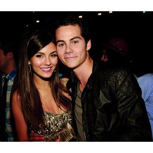 VictoriaJustice's tweet photo. #HappyBirthdayDylanOBrien !! Haven't seen you in a while, but I hope you're having a great day 😁 Much love! https://t.co/x12A0uUyiw