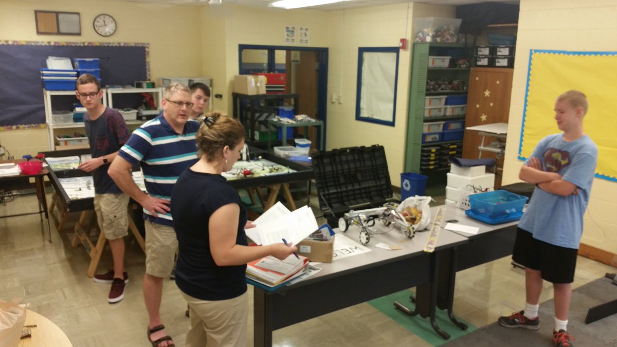 New workout: have an FTC meeting and FLL meeting at the same time and run back and forth between the two