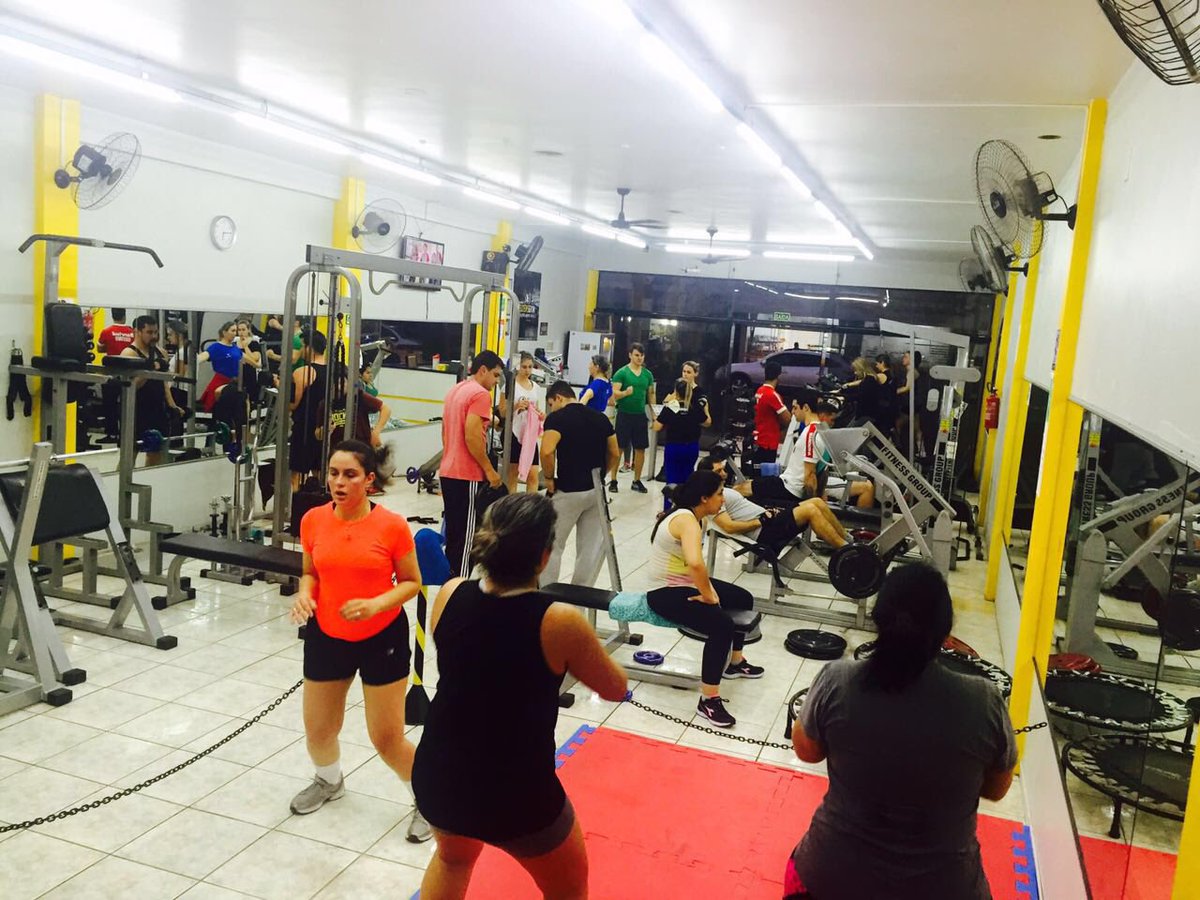 GustavoFelten1's tweet photo. Academia Bombando !
#fitness #academialotada #thanksdeus https://t.co/SuT2Fv0xrI