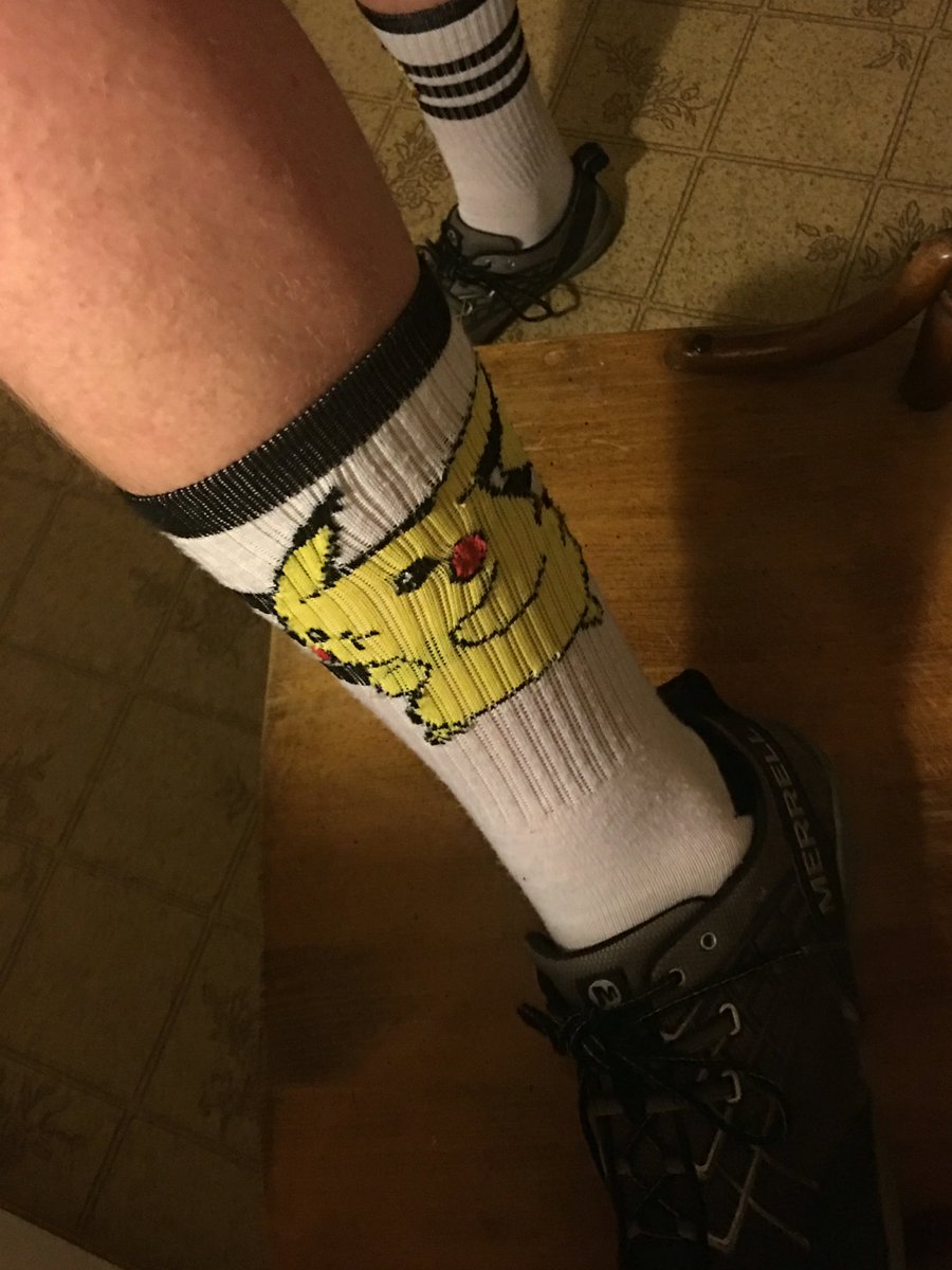 llargecolor's tweet image. Ey yo gurrrrl? Let me get a #peek #AtChu? #HighSockWars My tweet uses perspective @Nate_DoggyDawg #ComeAtMeBro