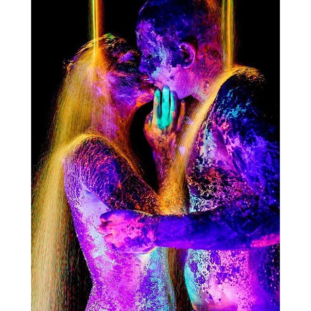 EvaKey19's tweet image. Who wants to take acid with me?