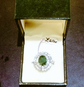 @NthWalesHour @BusnesDa @NWales_OutThere  #18ct #emerald & #diamond #ring #bangor @Directory_Wales @AngleseyScMedia