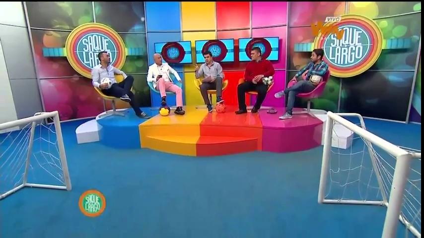 SaqueLargoWin's tweet photo. ¡Ya estamos con el equipo preparado para el gran debate #SaqueLargoVsChiringuito! https://t.co/qpUCHkQoqV