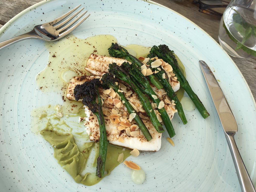 ganSELD's tweet photo. Fantastic meal @BeacHouseOxwich bwyd gwych https://t.co/XGjxWqt7AT