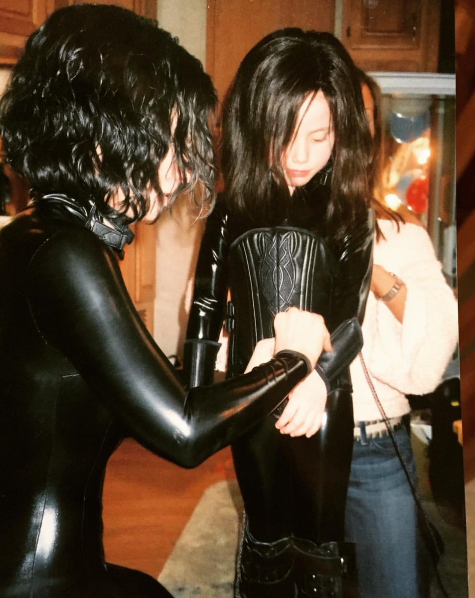 KateBeckinsale's tweet photo. In England we like to start ass whooping training as early as possible #tbt https://t.co/VA6AFSo5p7