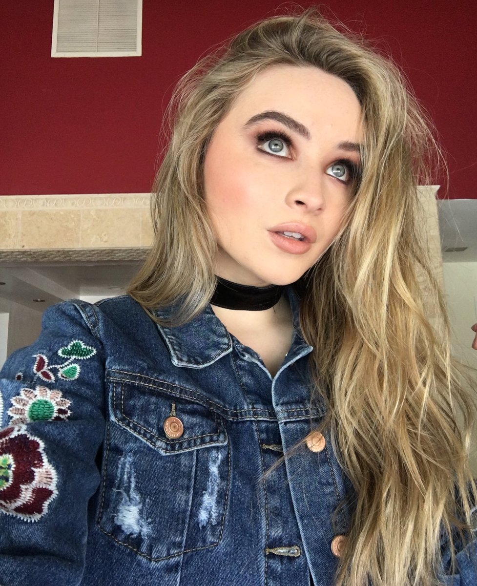 SabrinaAnnLynn's tweet image. hi from sabrina and air vent. can't wait to see you at tonight's show. @iHeartRadio @iHeartTheaterLA
