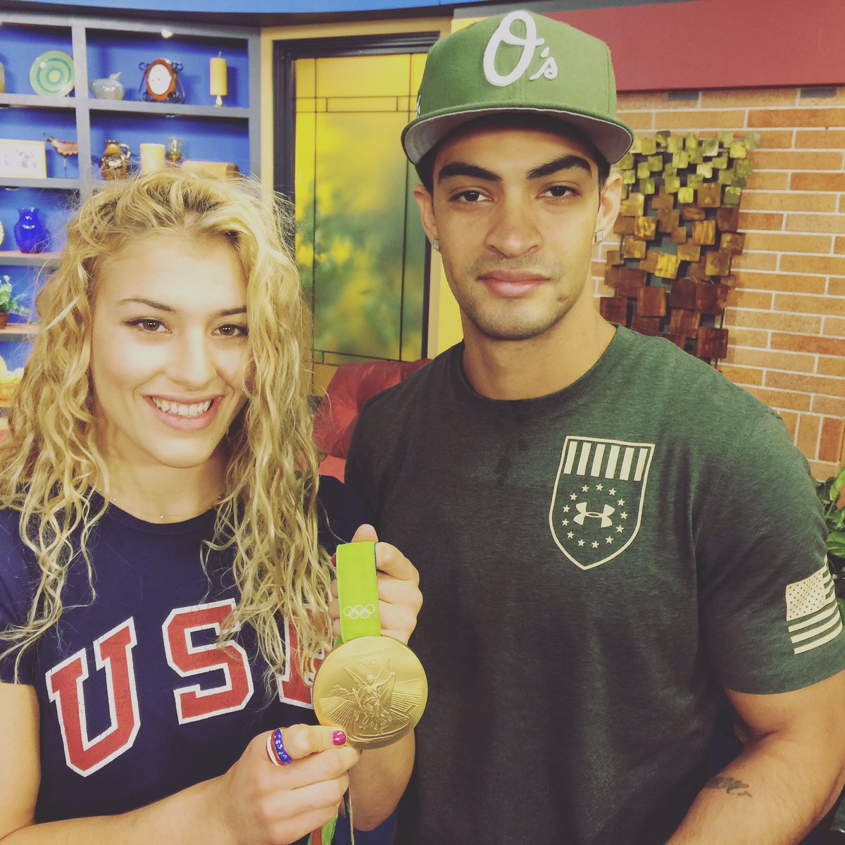 _carlitoxflow's tweet photo. @_carlitoxflow @helen_maroulis #Oro https://t.co/zDGgcGp8aN