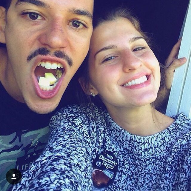 77clov's tweet image. Eu só lembro do tempo bom, esqueço dos problemas quando a gente tá junto!!