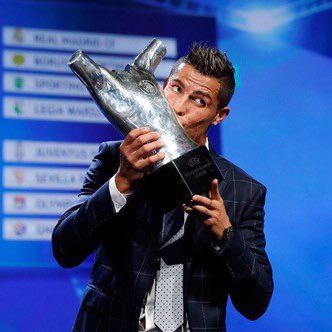 EKHLASALOTAIBI's tweet photo. #bestplayerineurope You deserve this award champ!! https://t.co/H4qCTEHlaI