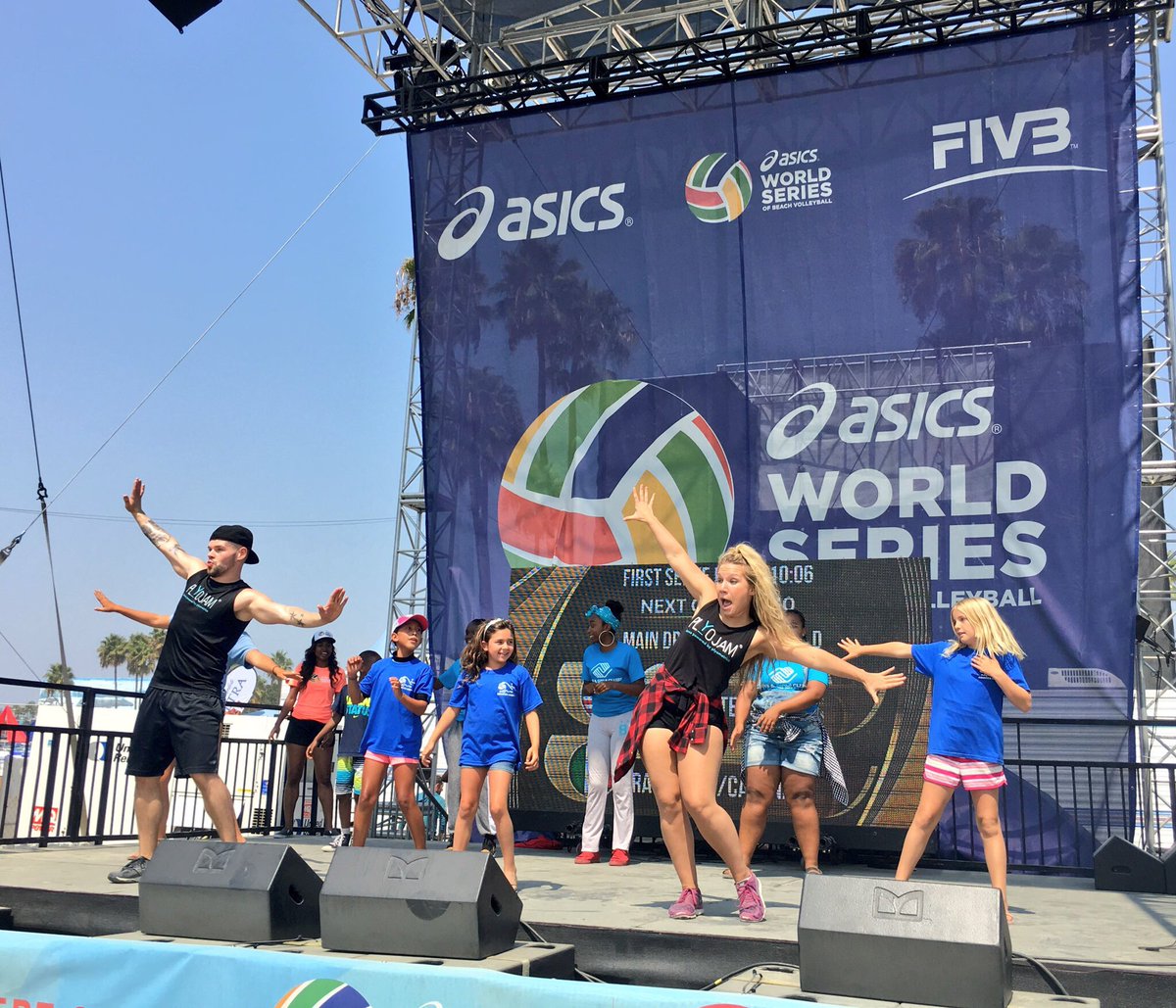 10FoldEnt's tweet photo. 🎉KIDS DAY IS UNREAL🎉
@PlyoJam 🏃🏼
@Spikeball 💪🏼
@usavolleyball 🏐
#HealthyByHeidi Nutrition🍇 https://t.co/OfxdHq3ieh